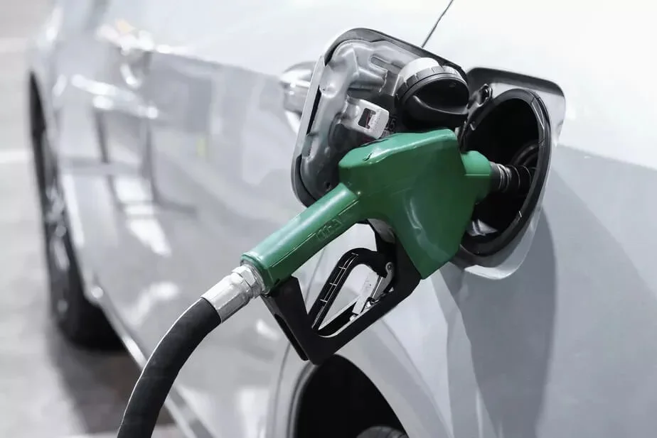 ETANOL É MAIS COMPETITIVO QUE GASOLINA NOS POSTOS DE DOIS VIZINHOS
