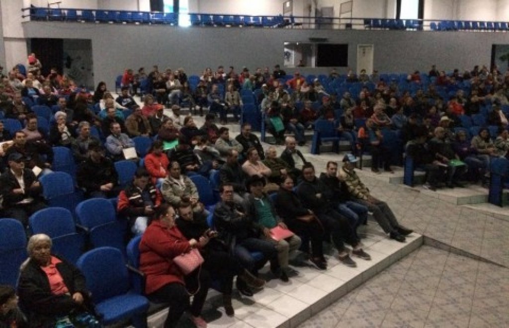 Mutuários da Cohapar Participam do Programa de Escrituração Direta Em Dois Vizinhos.