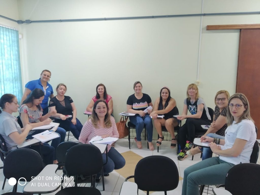 Professores da Rede Municipal de Ensino Participam de Formação