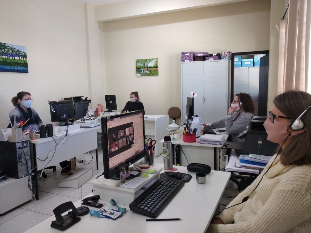 Secretaria de Educação Participa do i Congresso Internacional Educacional On-line