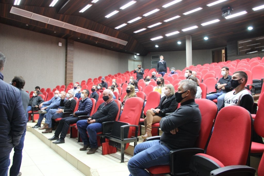 Em Visita Ao Sudoeste do Paraná, Secretário Ortigara Participa de Audiência na Utfpr-dv