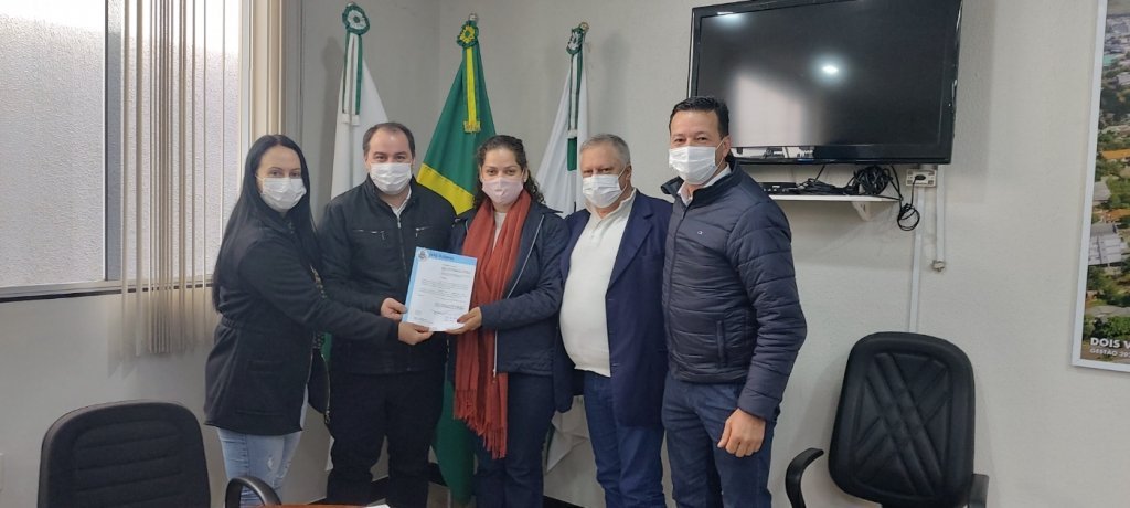 Decreto do Prefeito Incorpora Quadra de Esportes à Escola Municipal João Paulo Ii