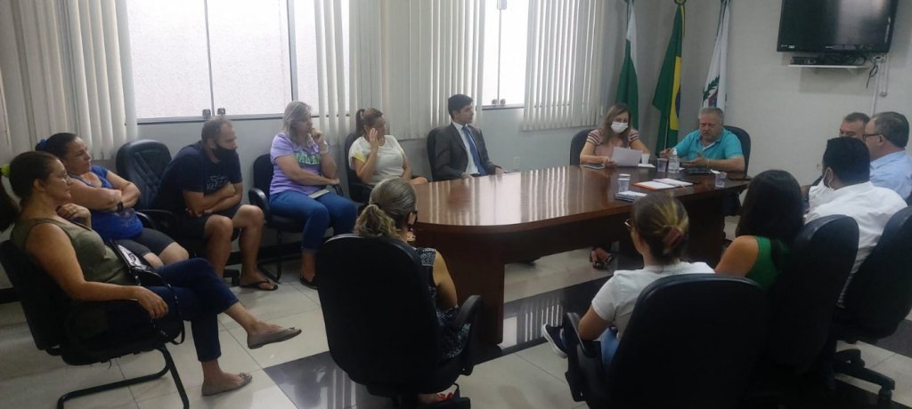 Sindicado dos Professores Discutem Com Administração Municipal de Dois Vizinhos Sobre o Reajuste Salarial da Classe.