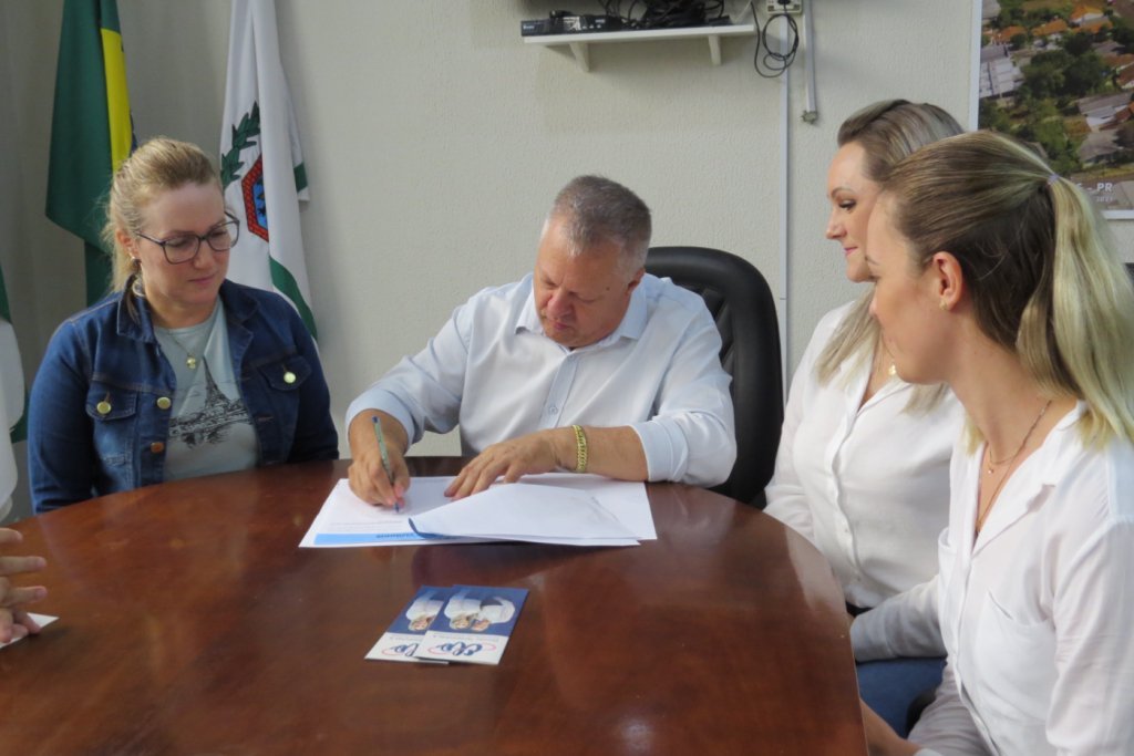 Lei Municipal Autoriza a Presença de Doulas na Rede Pública do Município