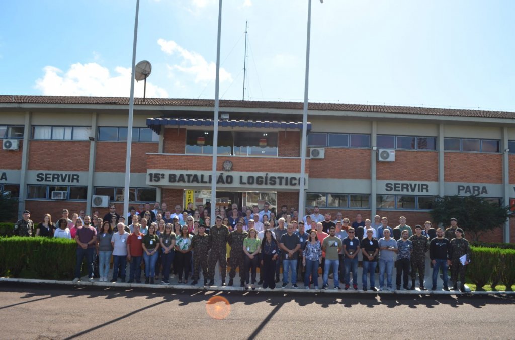 Secretária da 275ª/junta de Serviço Militar do Município de Dois Vizinhos Participa de Capacitação Em Cascavel-pr
