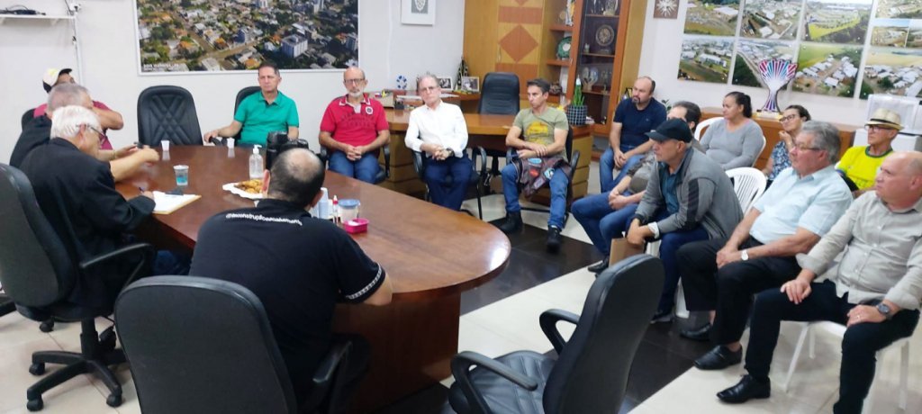 Moradores e Comerciantes da Travessa Juvêncio Piana São Atendidos Pela Administração Municipal